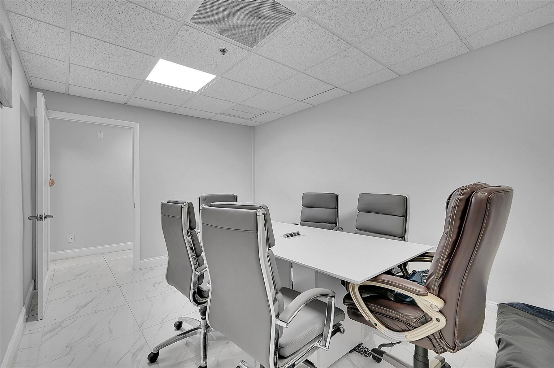 12550 Biscayne Boulevard, Unit 702, North Miami, FL 33181 Photo