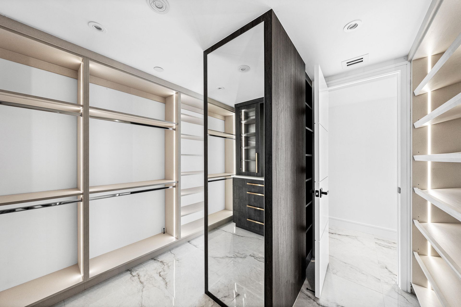 525 S Flagler Drive, Unit 15a, West Palm Beach, FL 33401 Photo