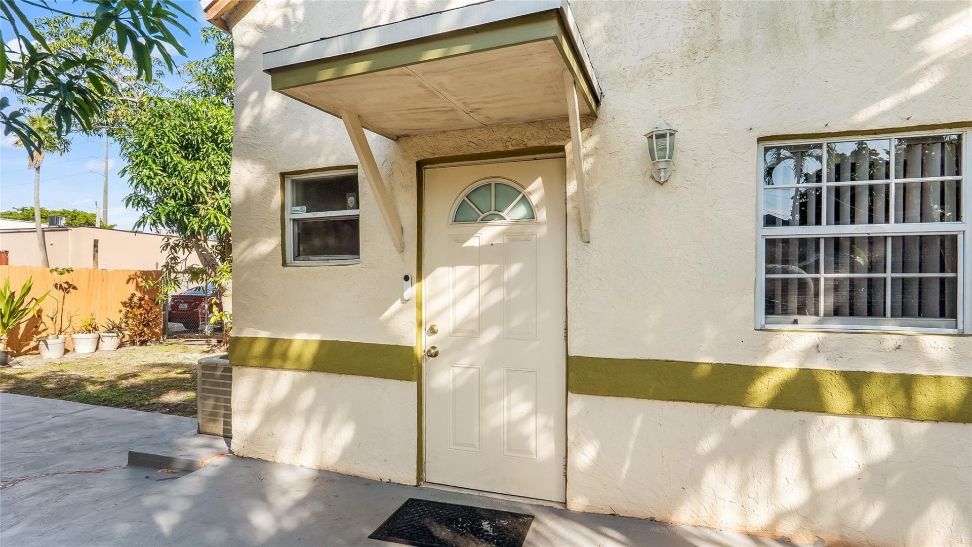 117 SW 1st Avenue, Hallandale Beach, FL 33009 Photo