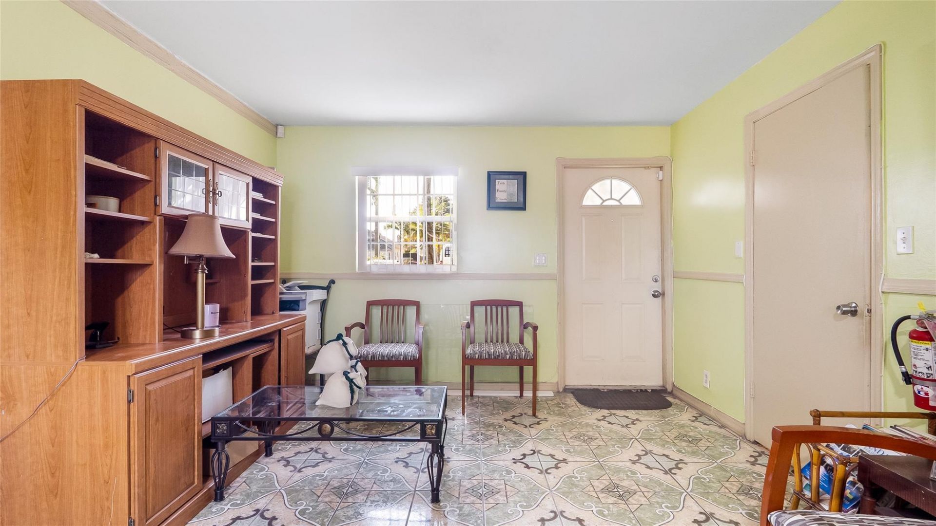 117 SW 1st Avenue, Hallandale Beach, FL 33009 Photo