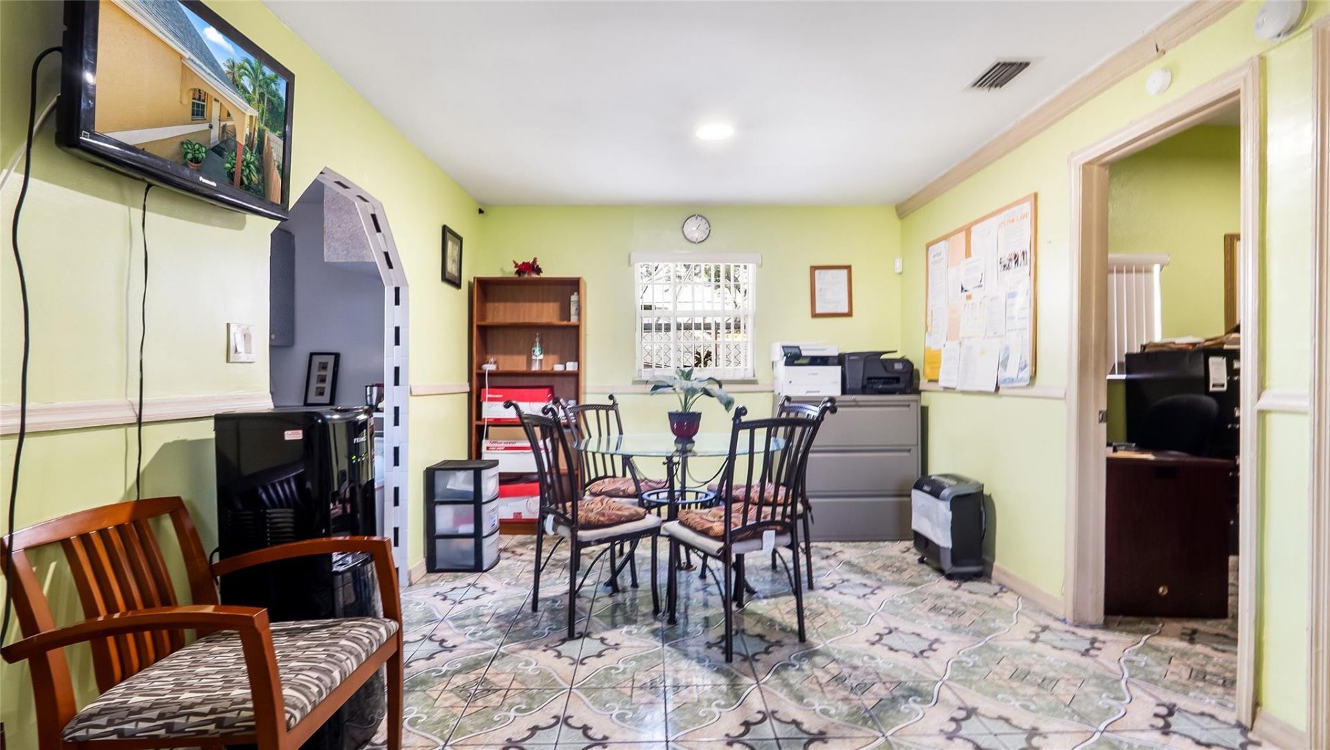 117 SW 1st Avenue, Hallandale Beach, FL 33009 Photo