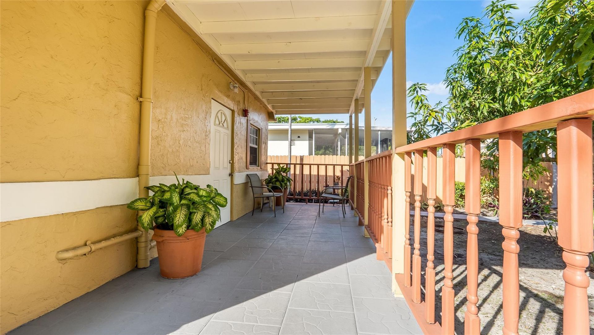 117 SW 1st Avenue, Hallandale Beach, FL 33009 Photo