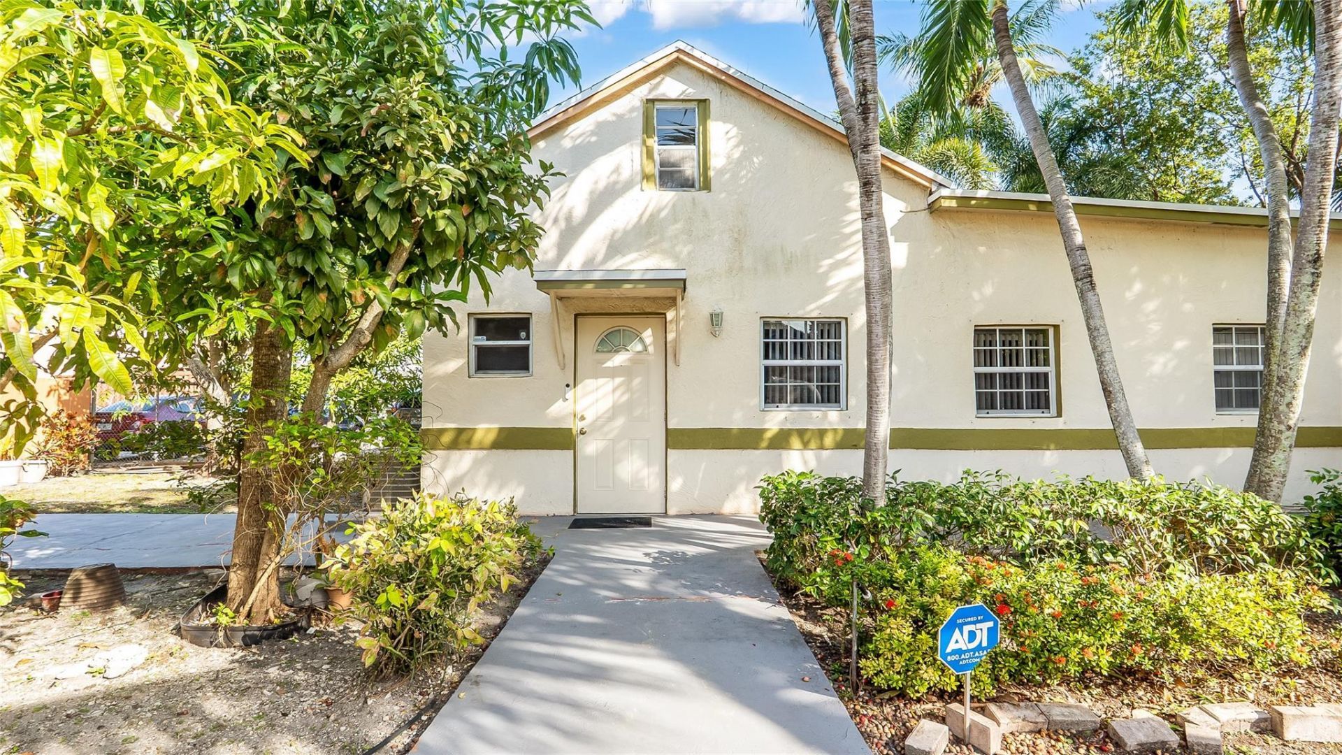 117 SW 1st Avenue, Hallandale Beach, FL 33009 Photo