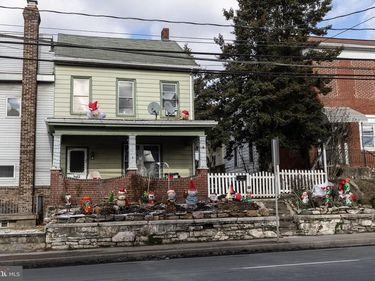 214 CENTER AVENUE, SCHUYLKILL HAVEN, PA 17972