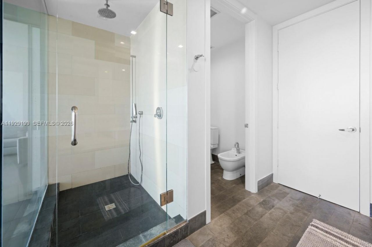 1100 Biscayne Blvd, Unit 3104, Miami, FL 33132 Photo