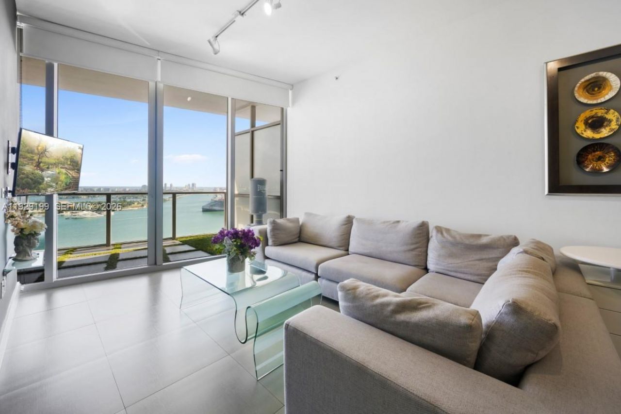 1100 Biscayne Blvd, Unit 3104, Miami, FL 33132 Photo