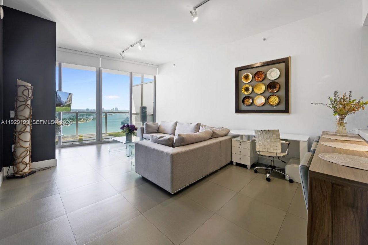 1100 Biscayne Blvd, Unit 3104, Miami, FL 33132 Photo