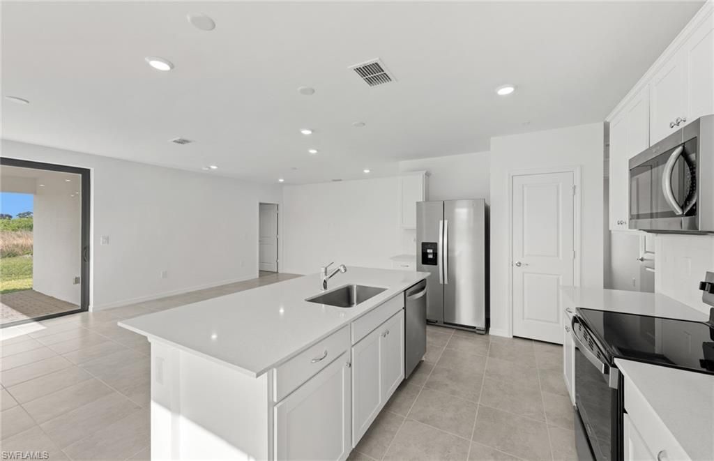 290 Silent Lake Dr, Lehigh Acres, FL 33936 Photo