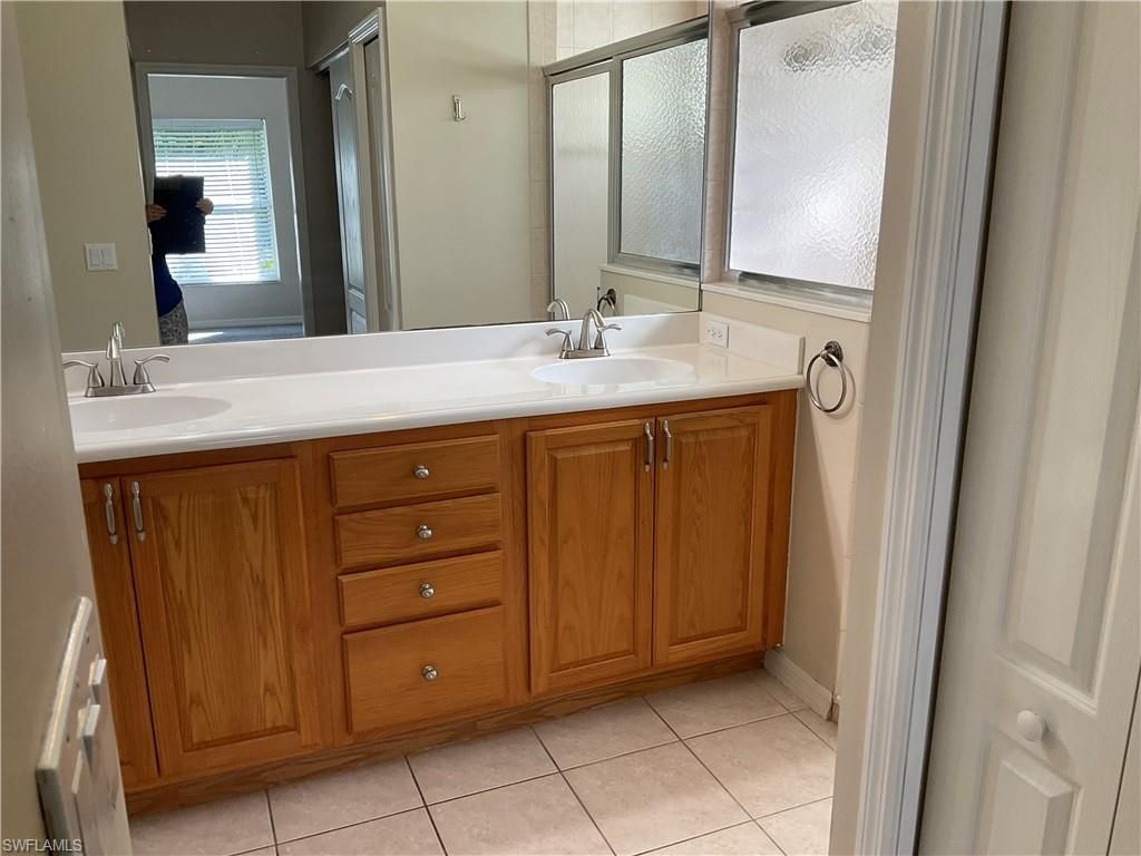135 Glen Eagle Cir, Naples, FL 34104 Photo