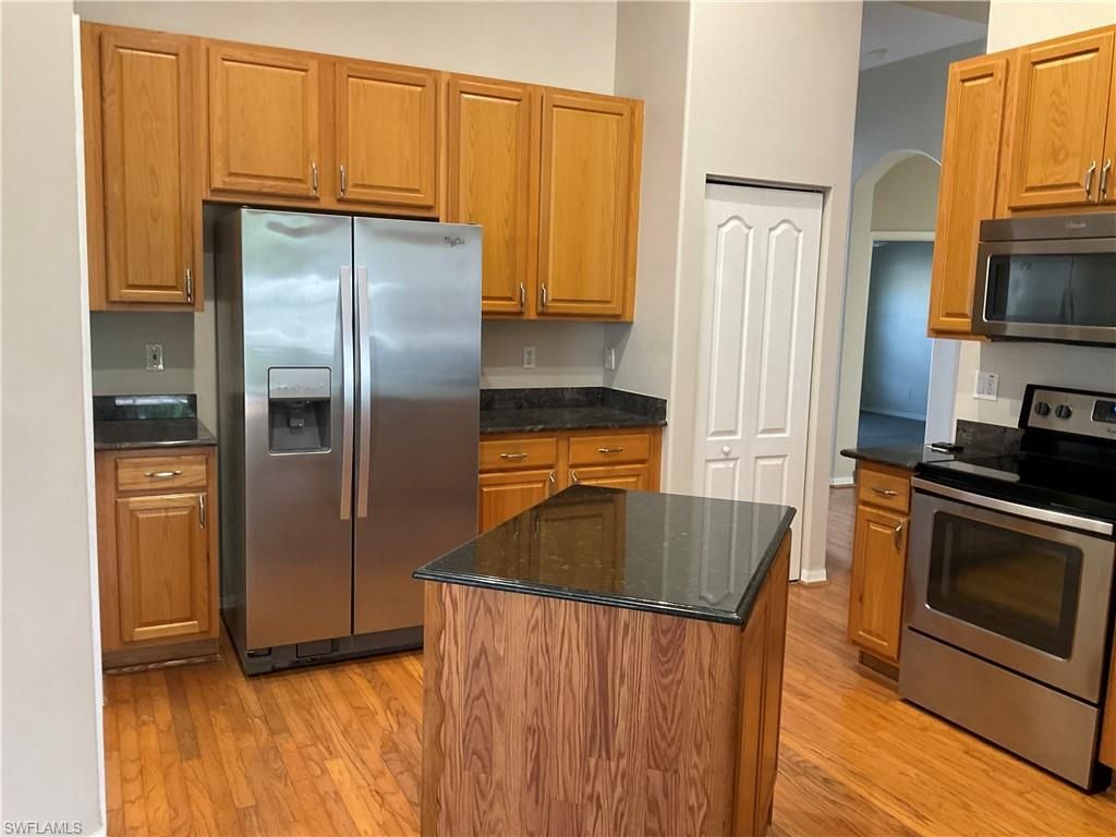 135 Glen Eagle Cir, Naples, FL 34104 Photo