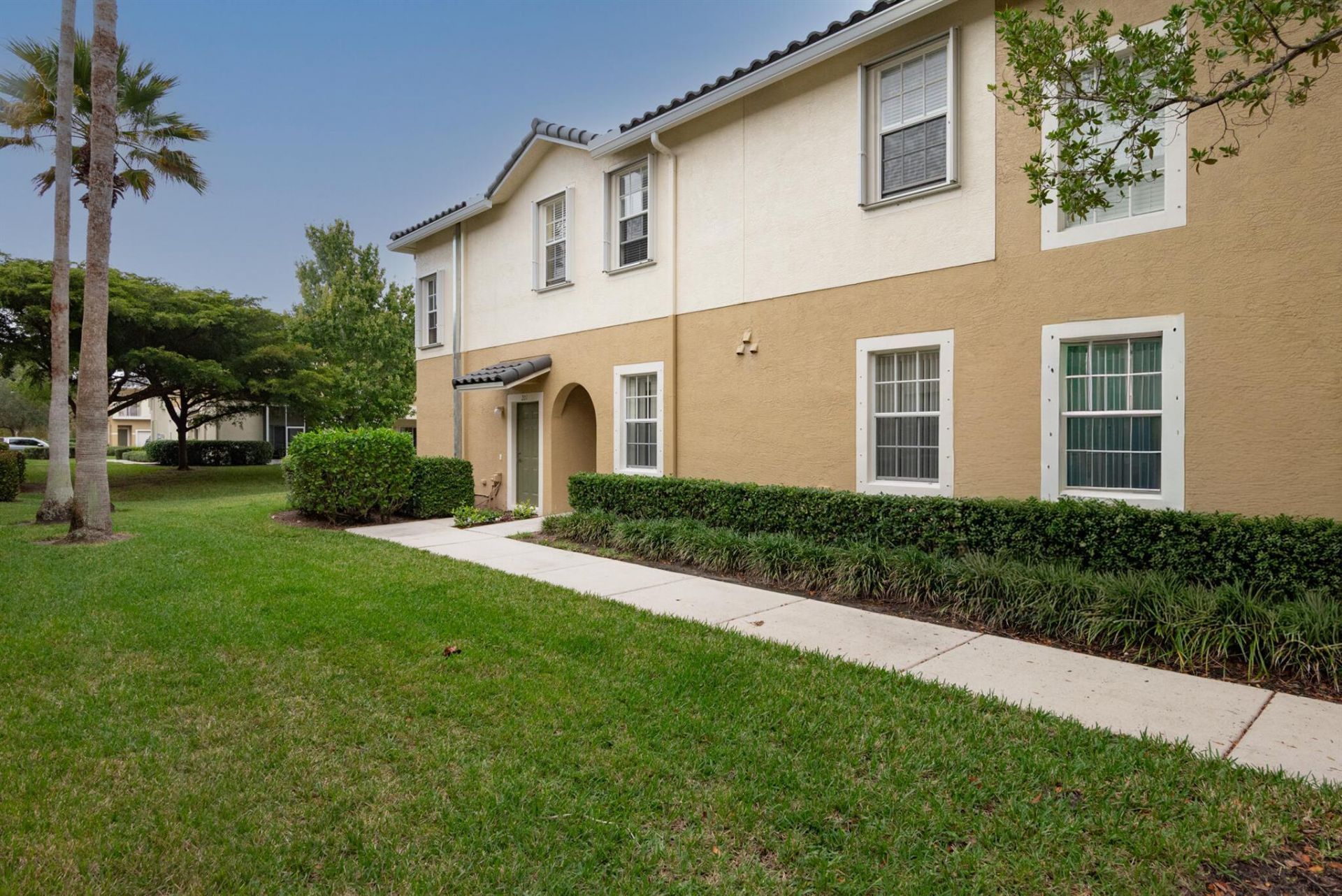 1600 SE Sheffield Terrace, Unit 201, Stuart, FL 34994 Photo