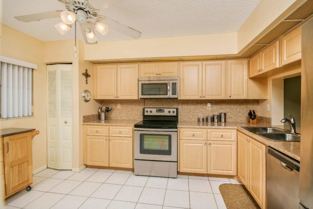 13403 Touchstone Place, Unit 202, Palm Beach Gardens, FL 33418 Photo