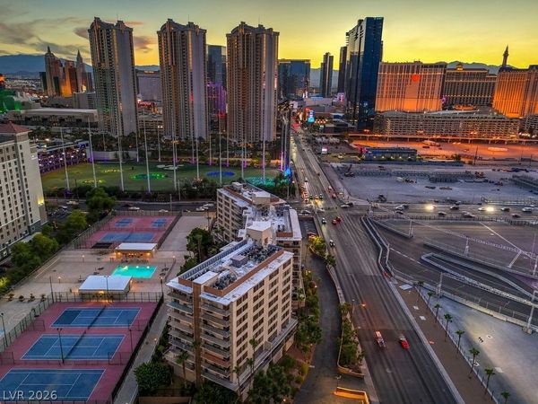 205 E Harmon Avenue, Unit 802, Las Vegas, NV 89169
