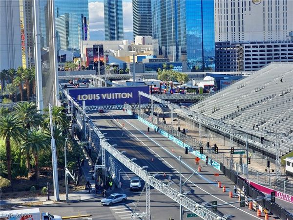 205 E Harmon Avenue, Unit 802, Las Vegas, NV 89169