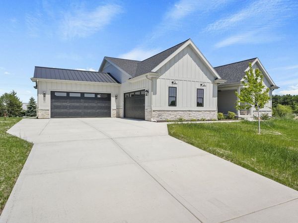 6854 Karolina Way, Sun Prairie, WI 53590