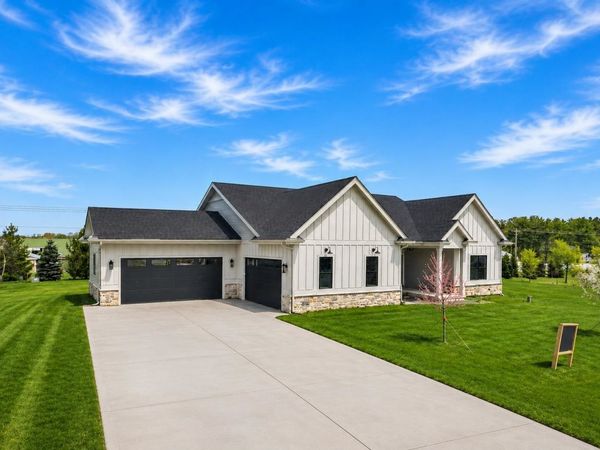 6854 Karolina Way, Sun Prairie, WI 53590