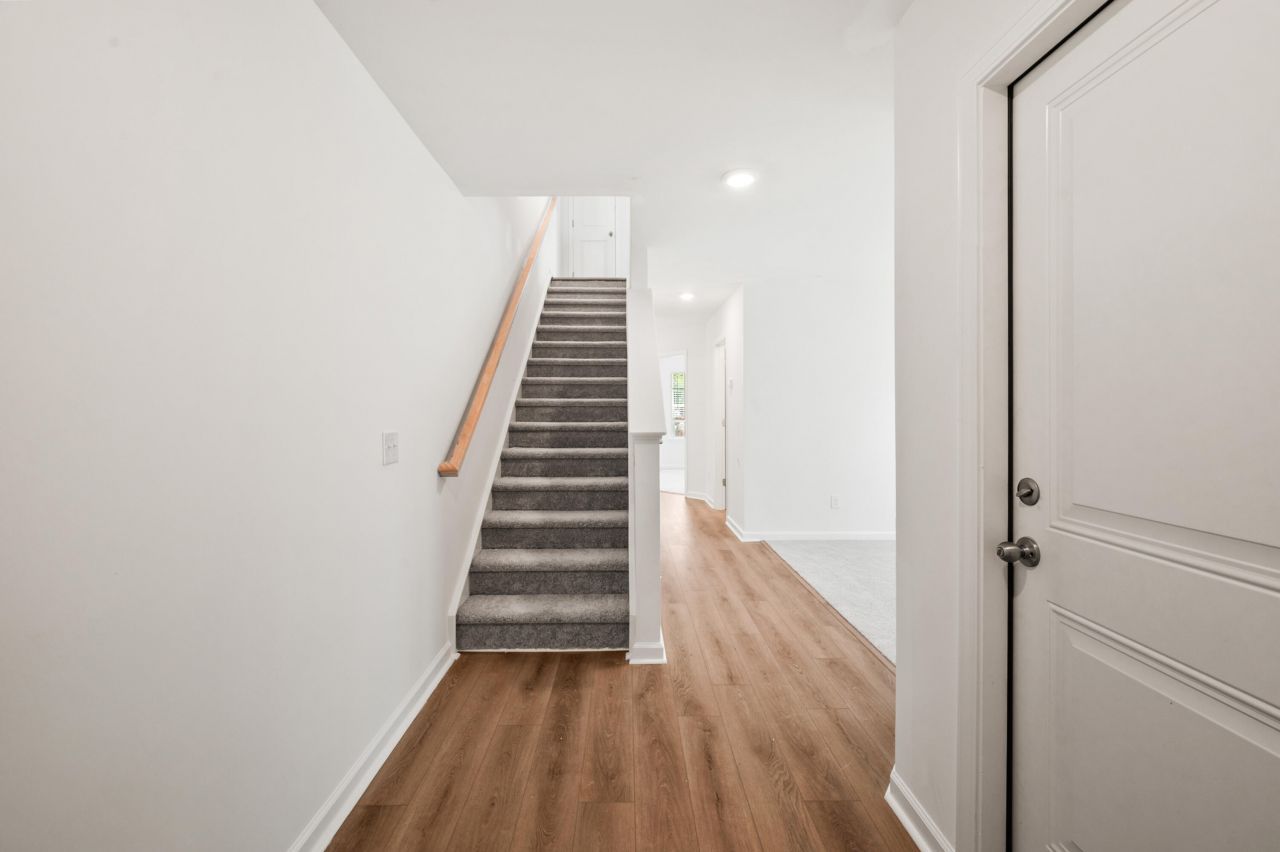 4633 Forest Hills Drive Photo 11