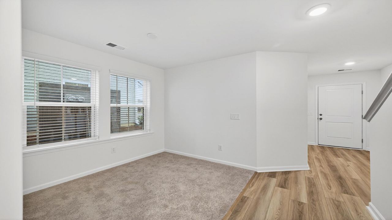 4633 Forest Hills Drive Photo 12