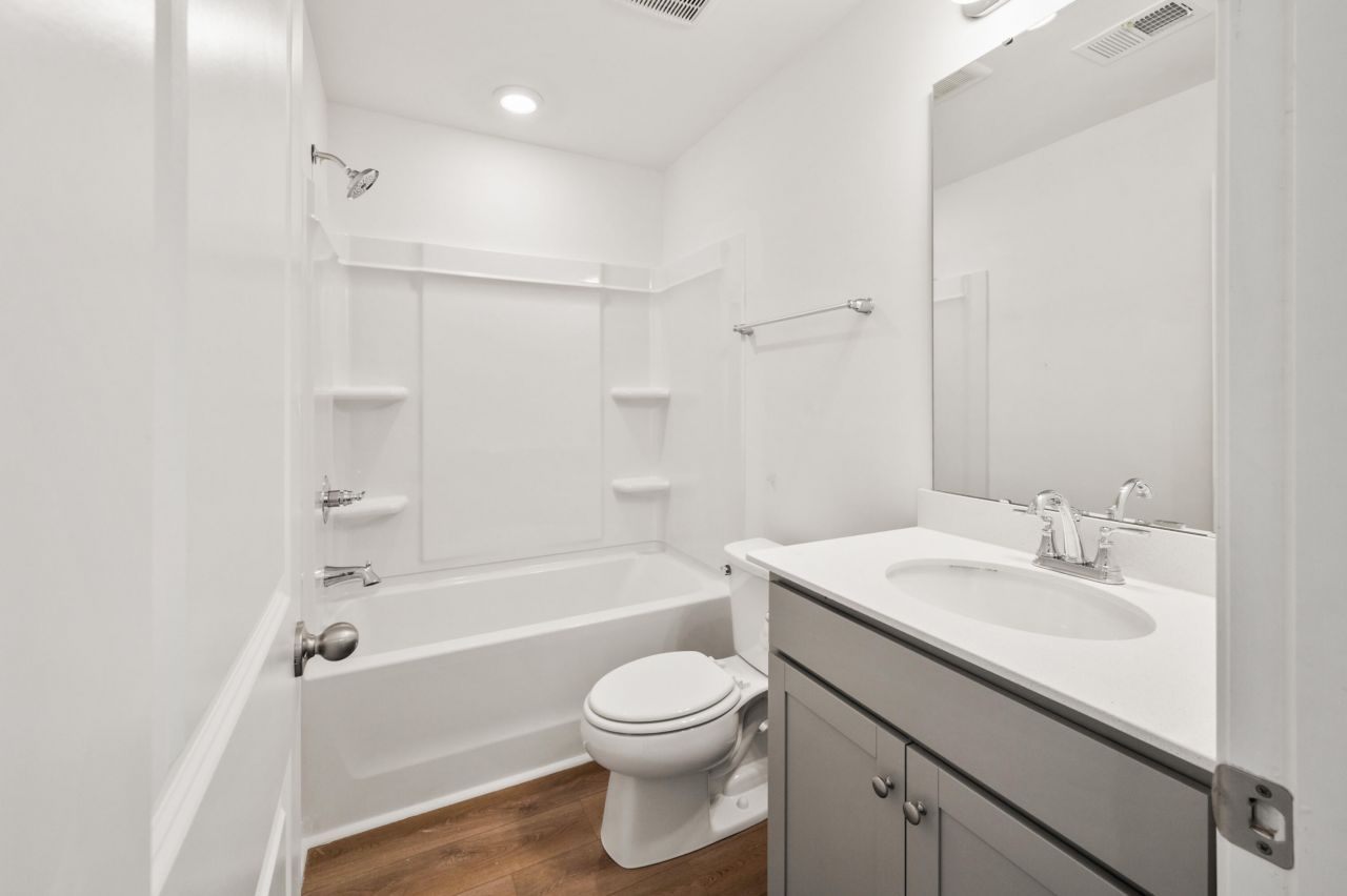 4633 Forest Hills Drive Photo 14