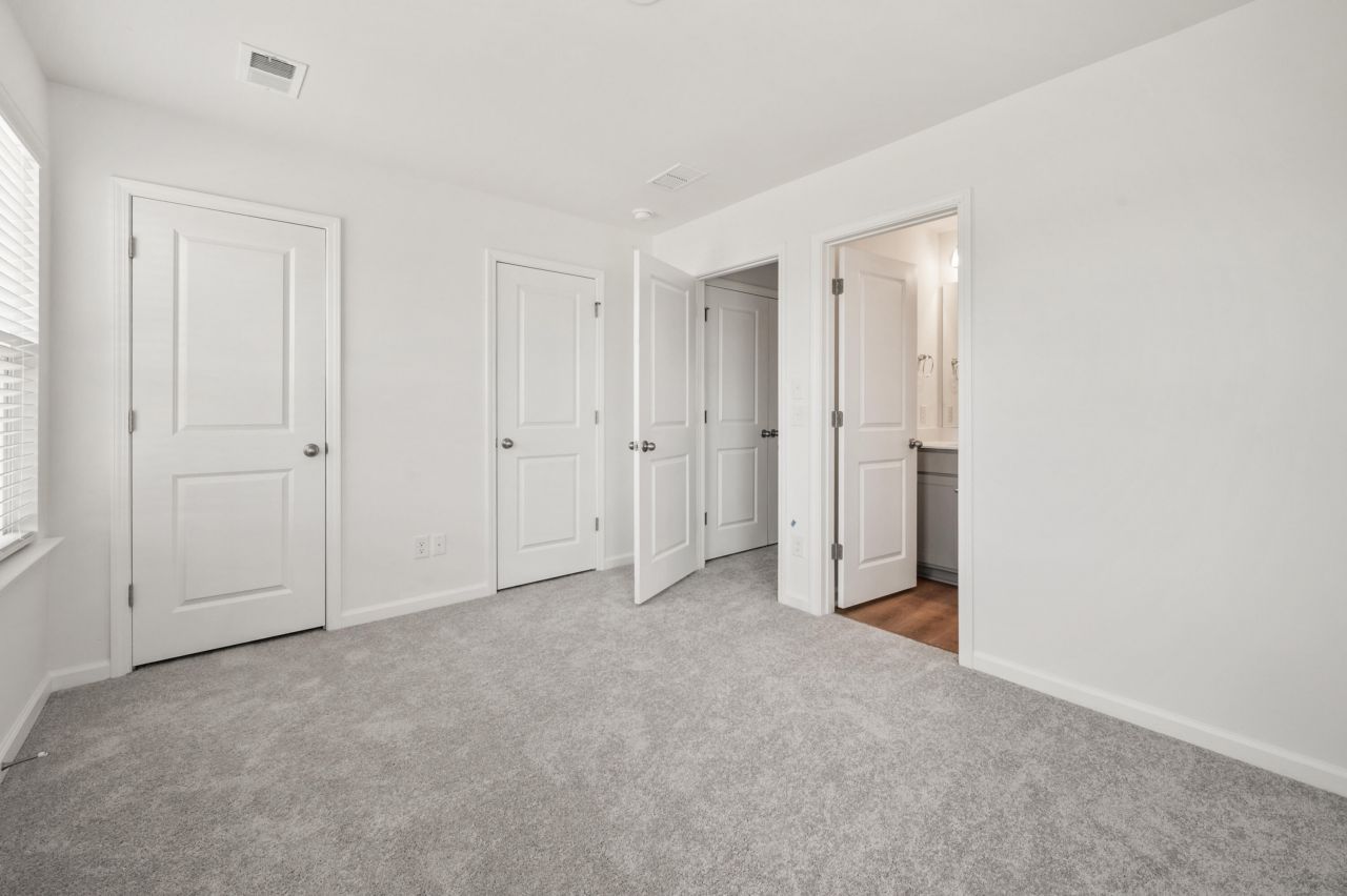 4633 Forest Hills Drive Photo 19