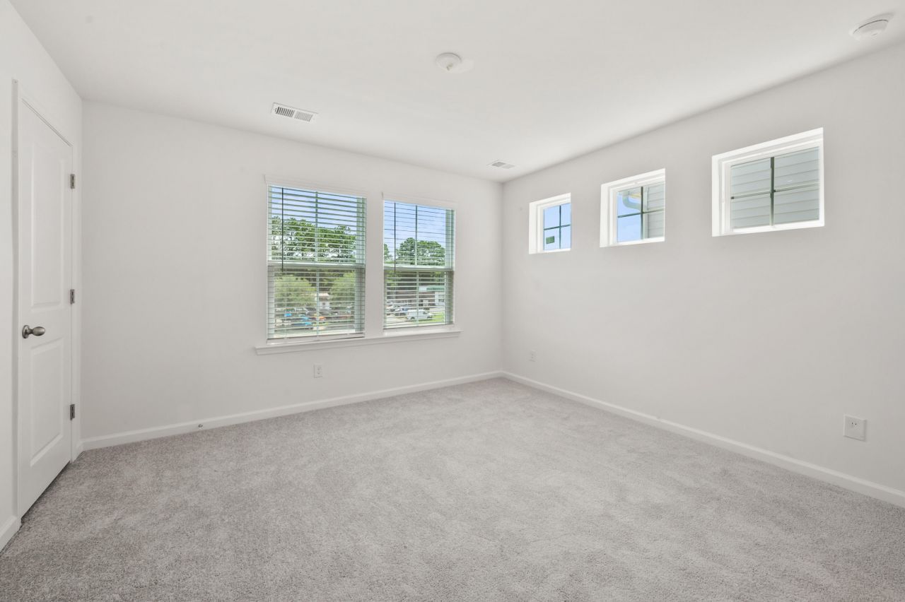 4633 Forest Hills Drive Photo 21