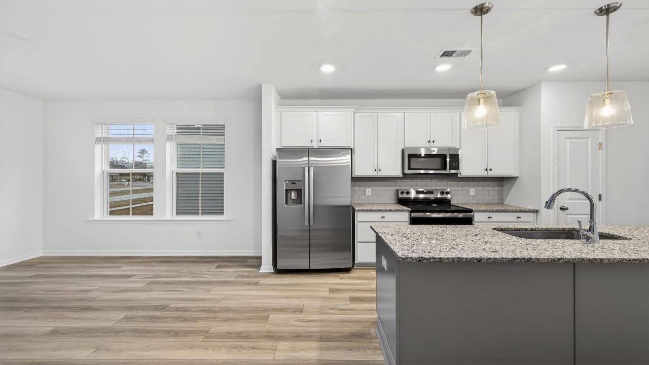 4633 Forest Hills Drive Photo 4