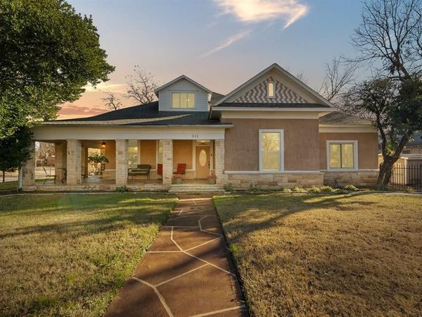 511 W Wilson Street, Cleburne, TX 76033