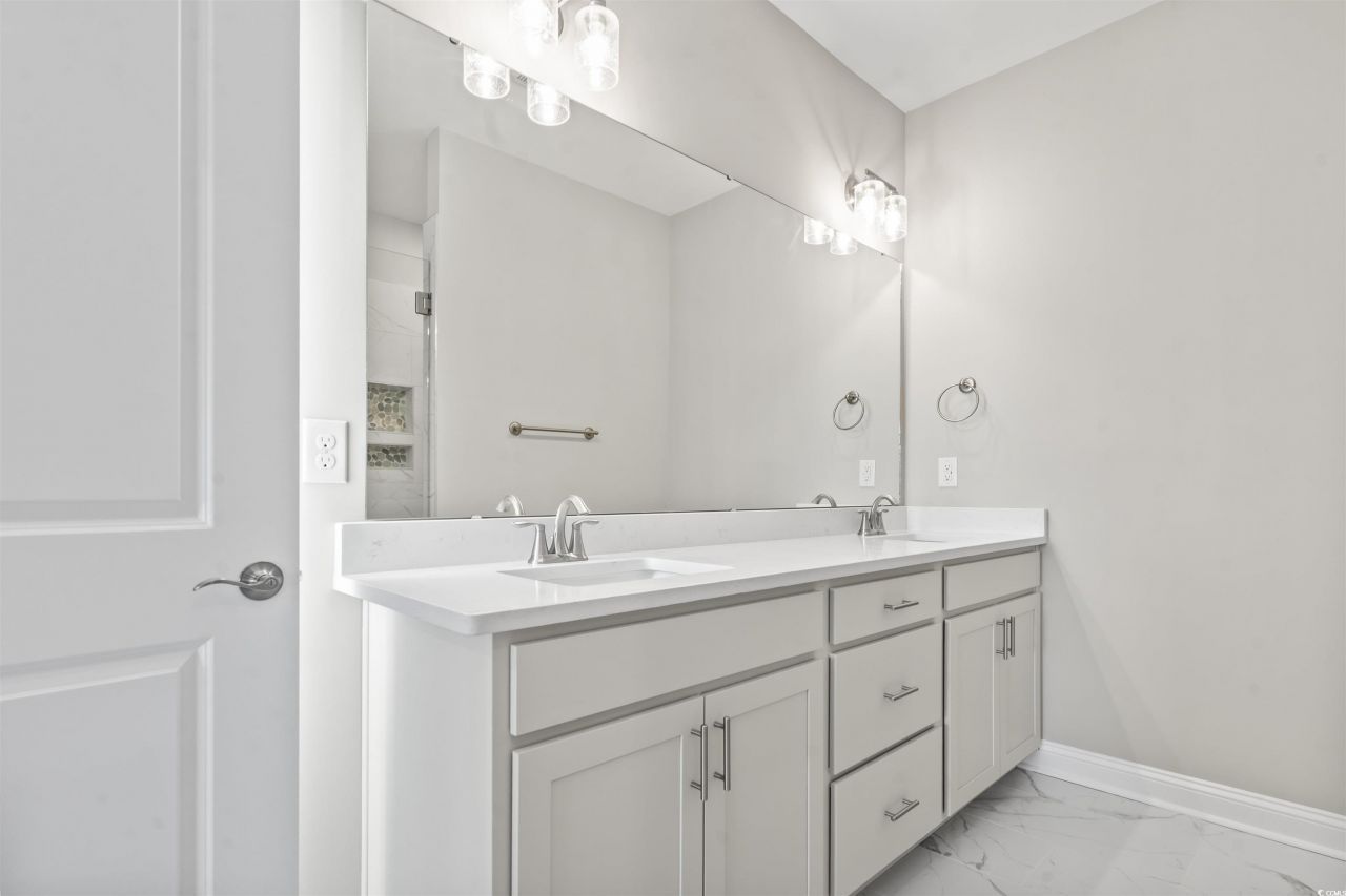 1312 Battery Park Dr. Photo 8