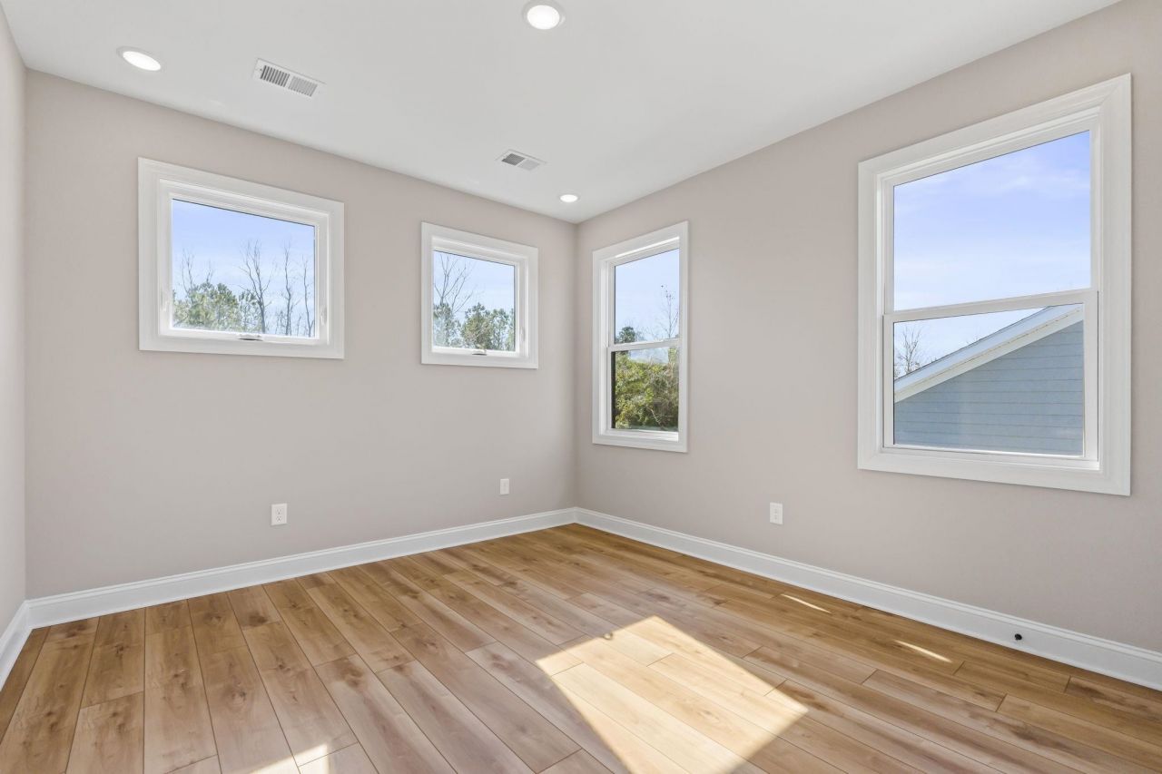 140 Palmetto Harbour Dr. Photo 8