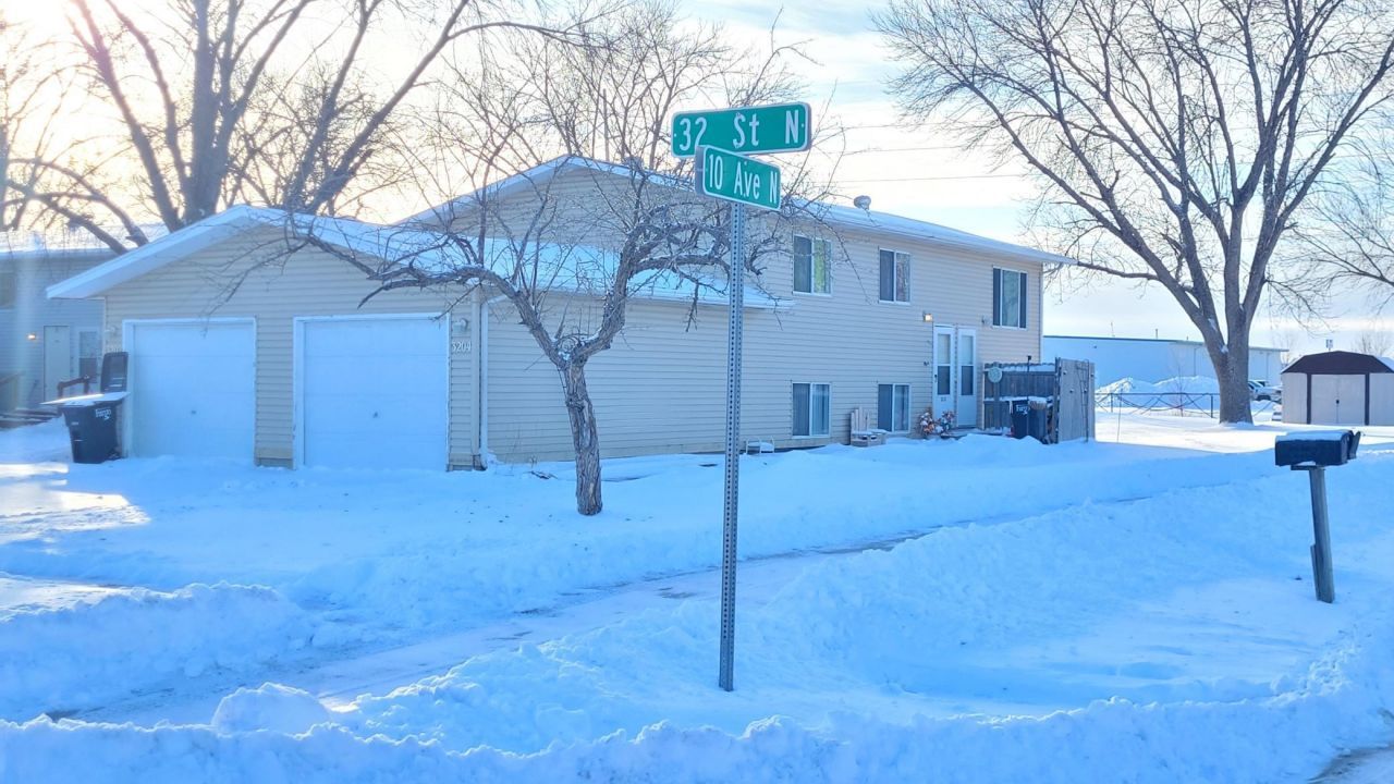 3202-3204 10th Avenue N, Fargo, ND 58102 Main Photo