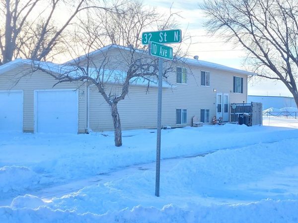 3202-3204 10th Avenue N, Fargo, ND 58102