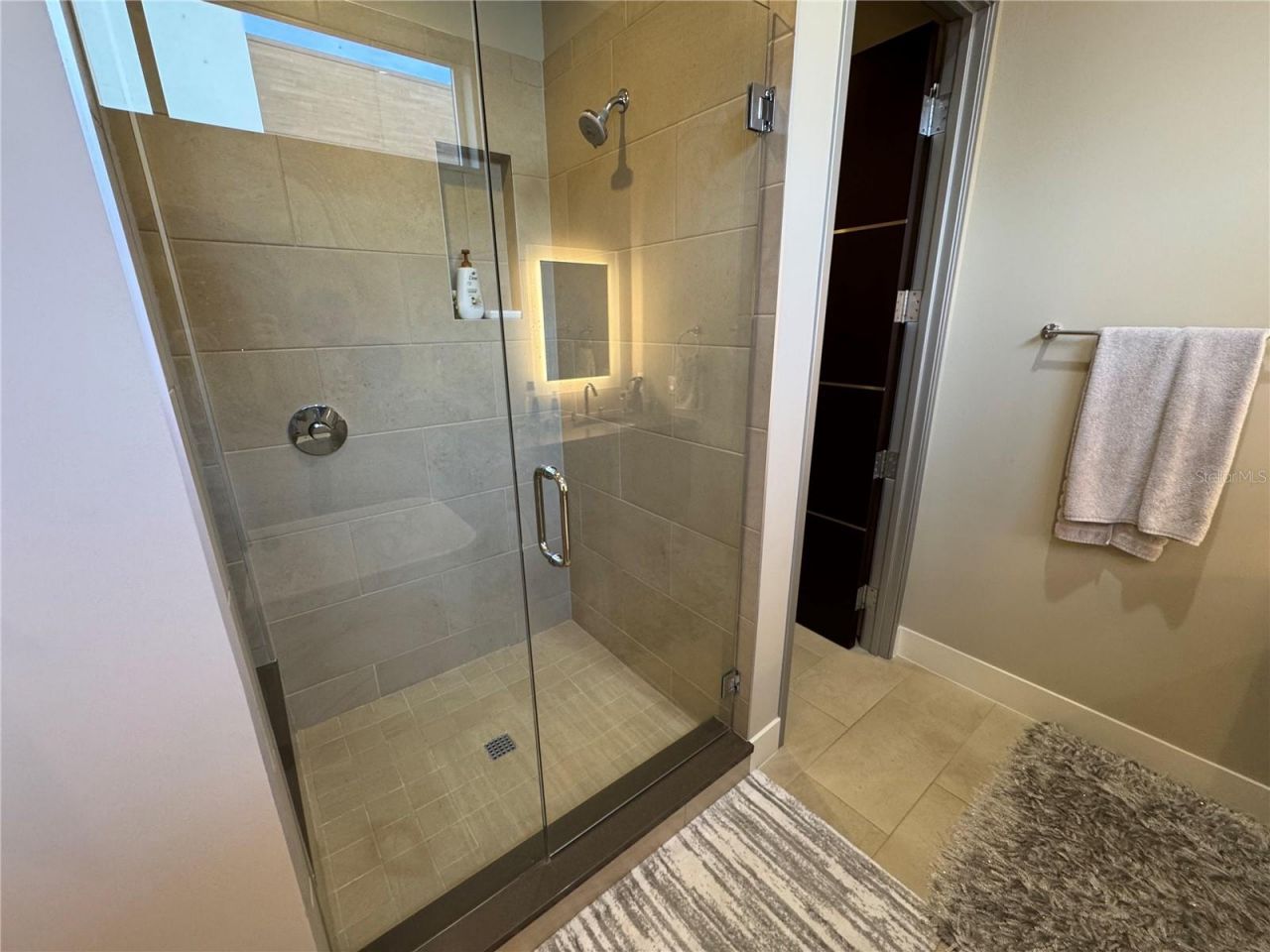 239 Cosmopolitan Court, Sarasota, FL 34236 Photo