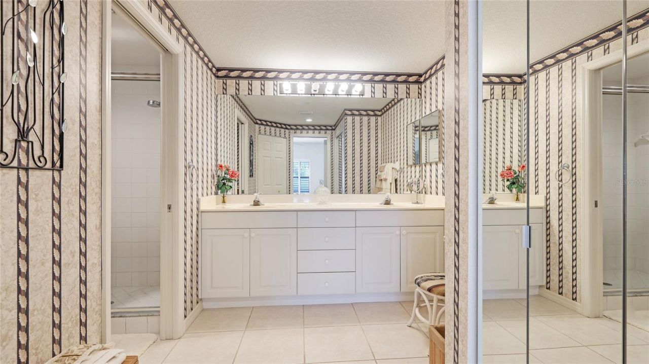 6770 Fairway Gardens Drive, Bradenton, FL 34203 Photo