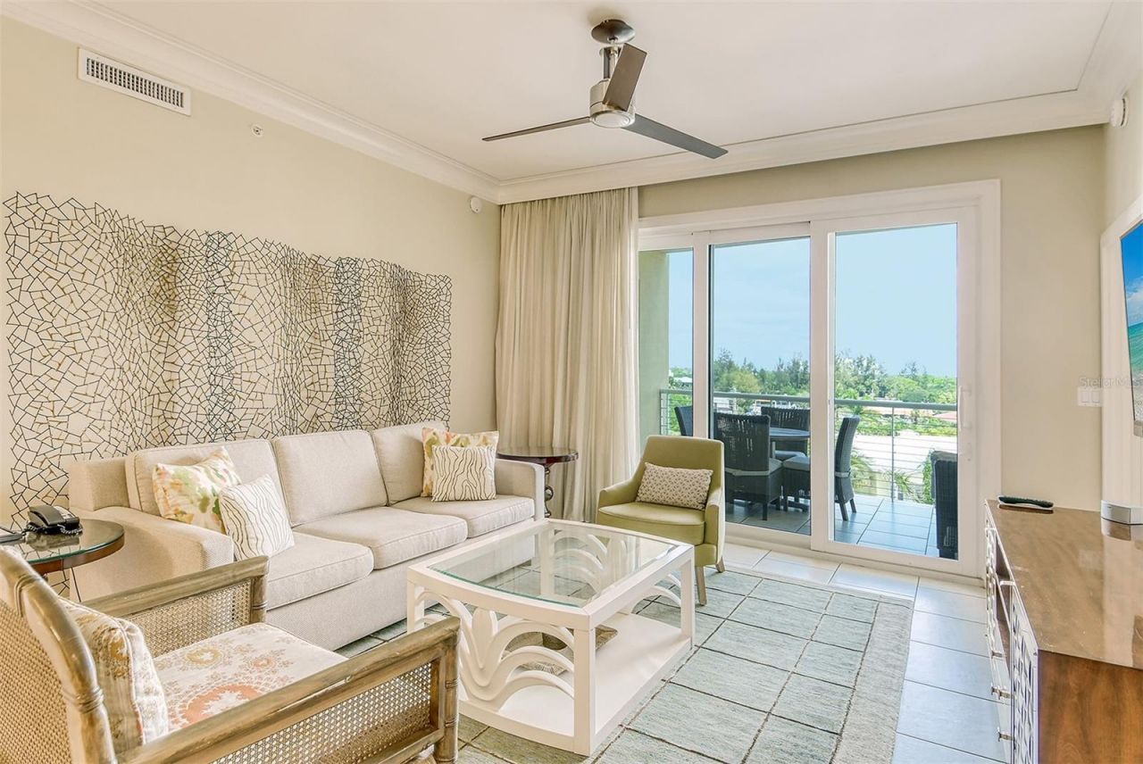 915 Seaside Drive, Unit 606, Weeks, Sarasota, FL 34242 Photo