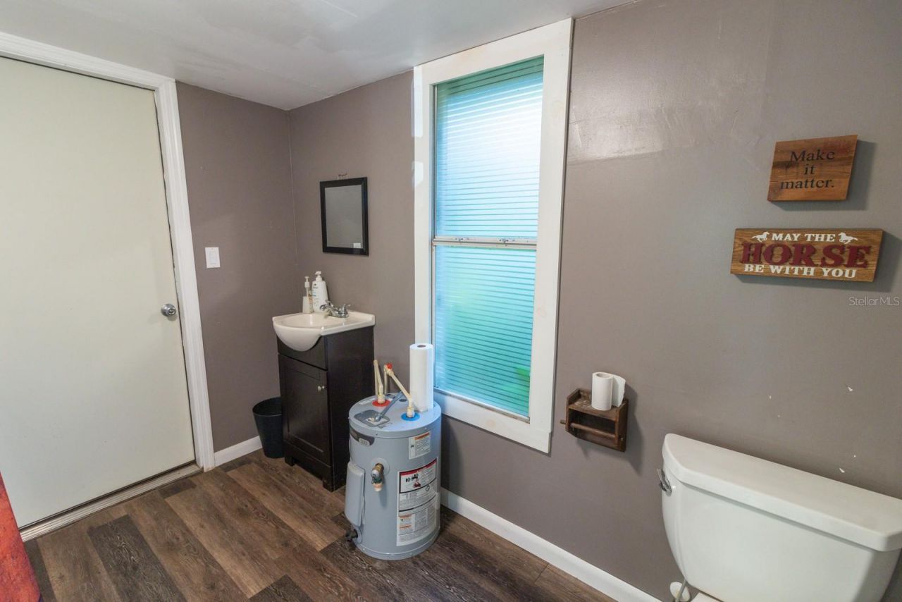 560 N Lake Pleasant Road, Apopka, FL 32712 Photo