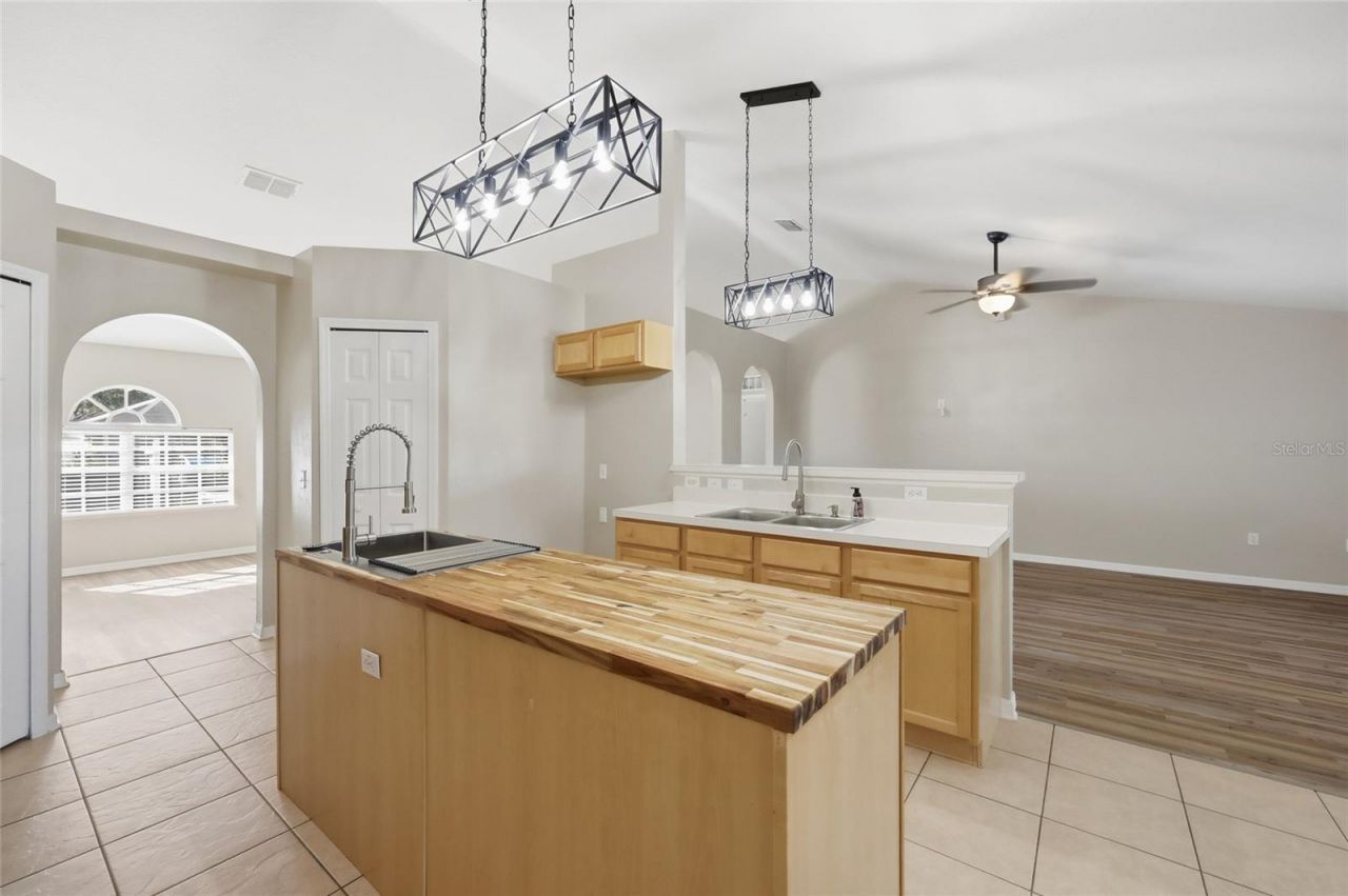 539 Granite Circle, Chuluota, FL 32766 Photo