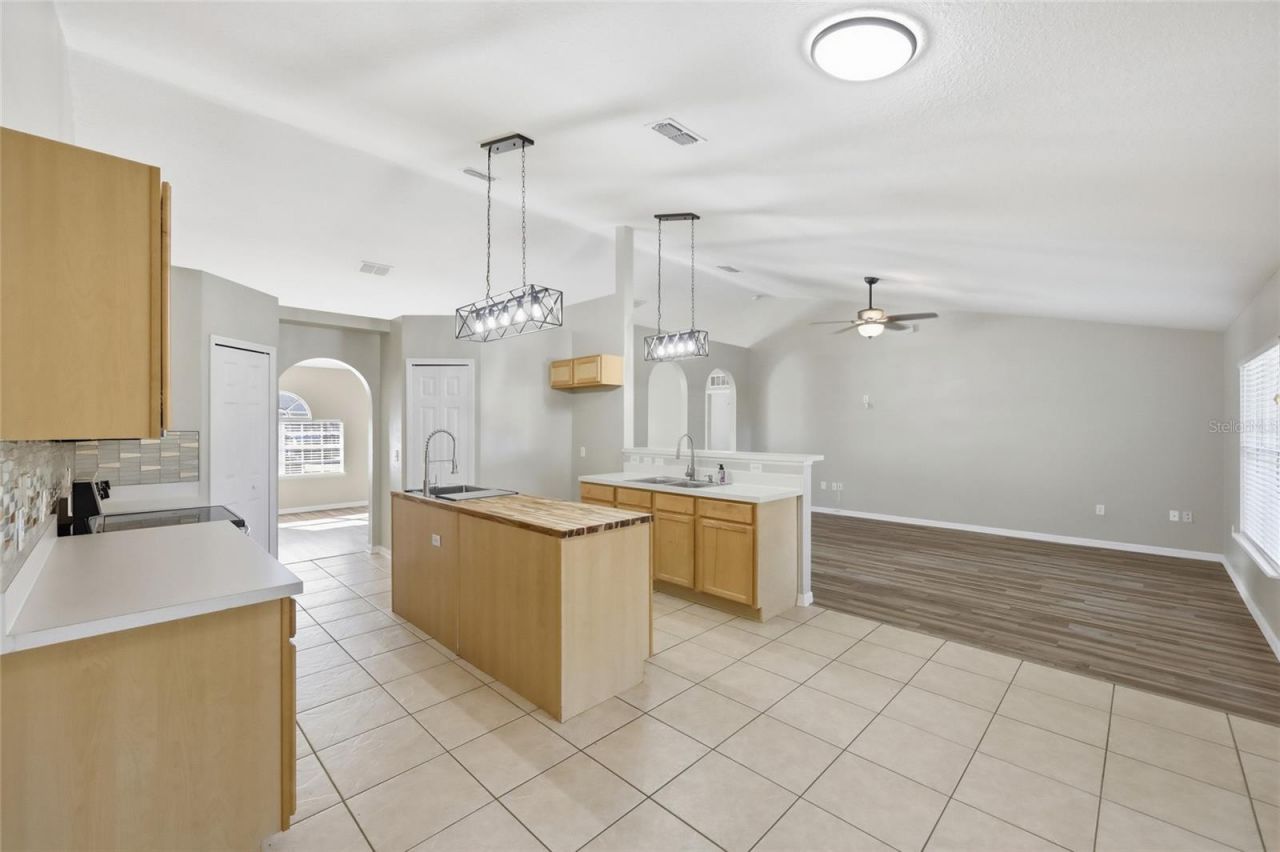 539 Granite Circle, Chuluota, FL 32766 Photo