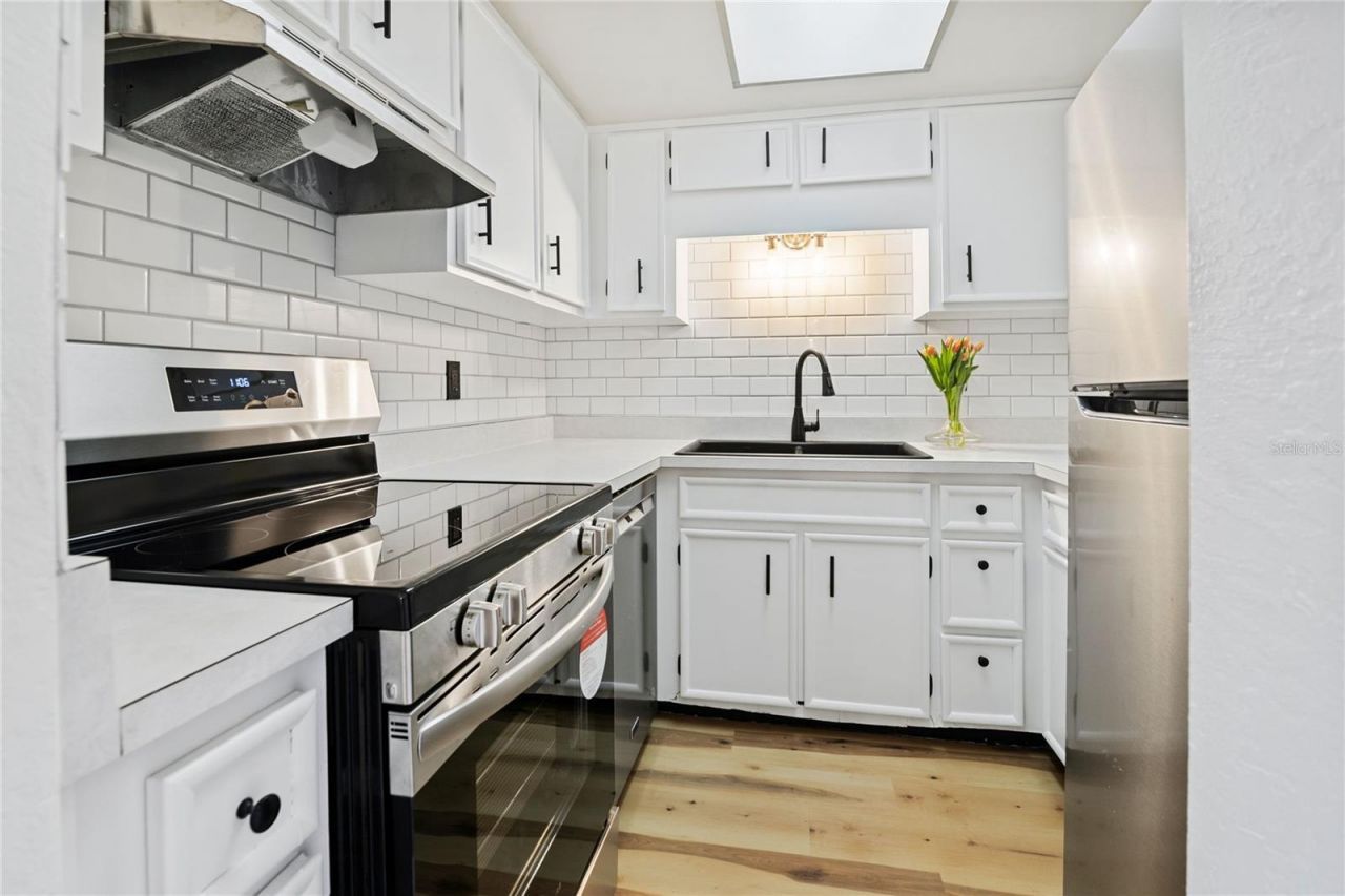 3800 Saxon Drive, Unit C52, New Smyrna Beach, FL 32169 Photo