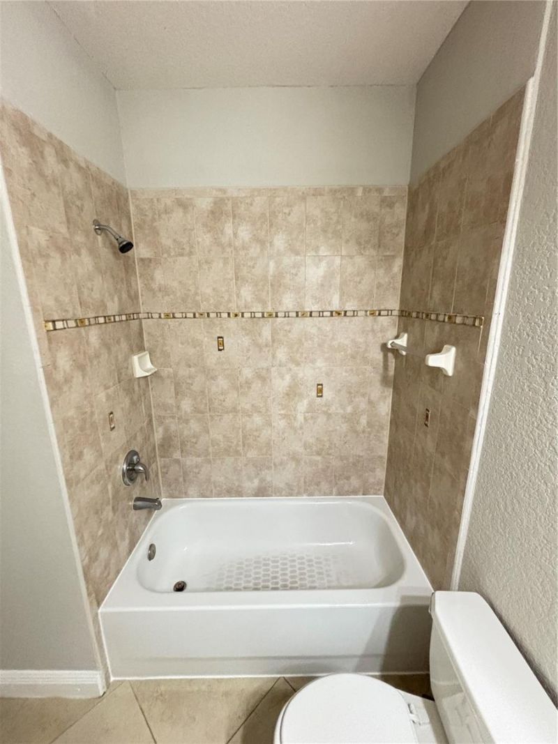 3719 S Lake Orlando Parkway, Unit 05, Orlando, FL 32808 Photo