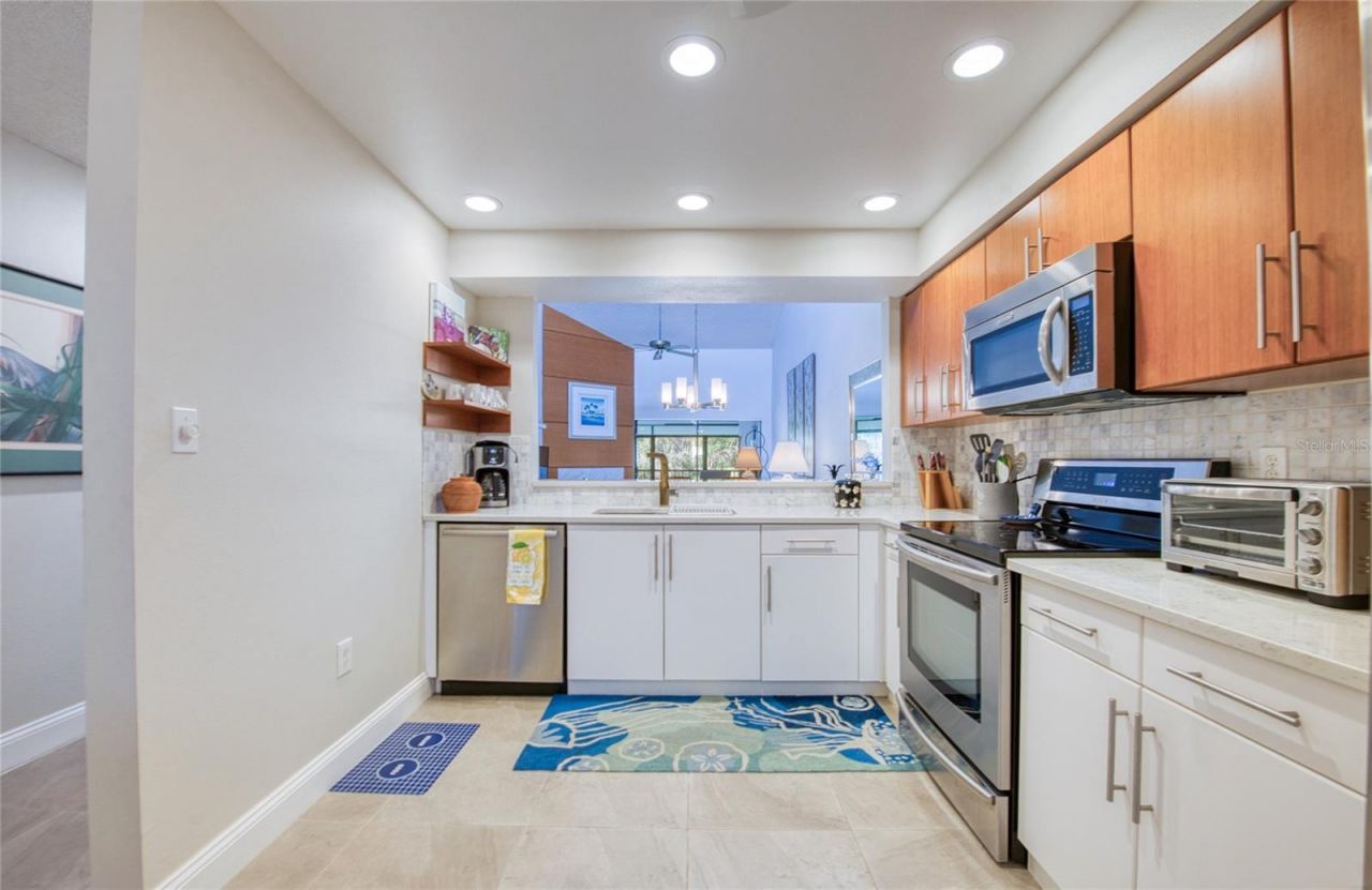 1304 Pasadena Avenue S, Unit 3, South Pasadena, FL 33707 Photo