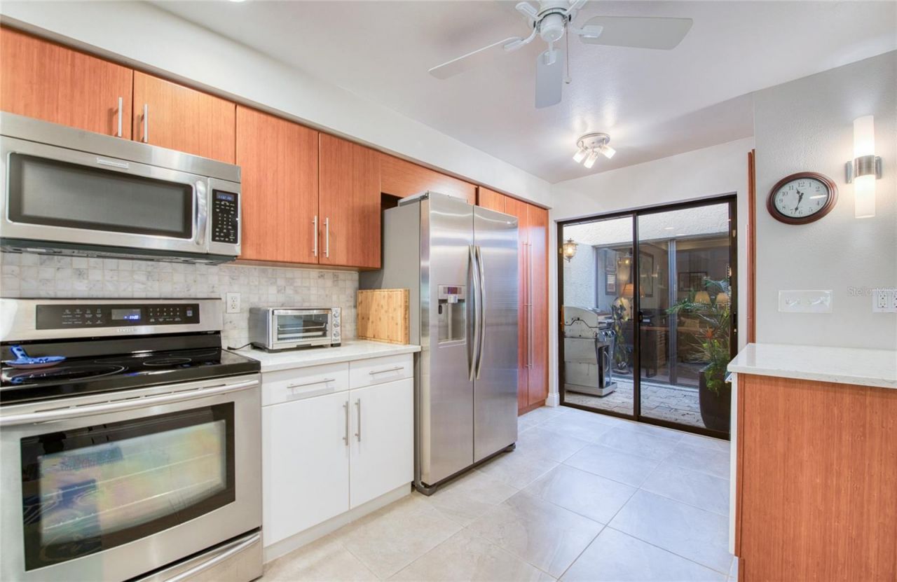 1304 Pasadena Avenue S, Unit 3, South Pasadena, FL 33707 Photo