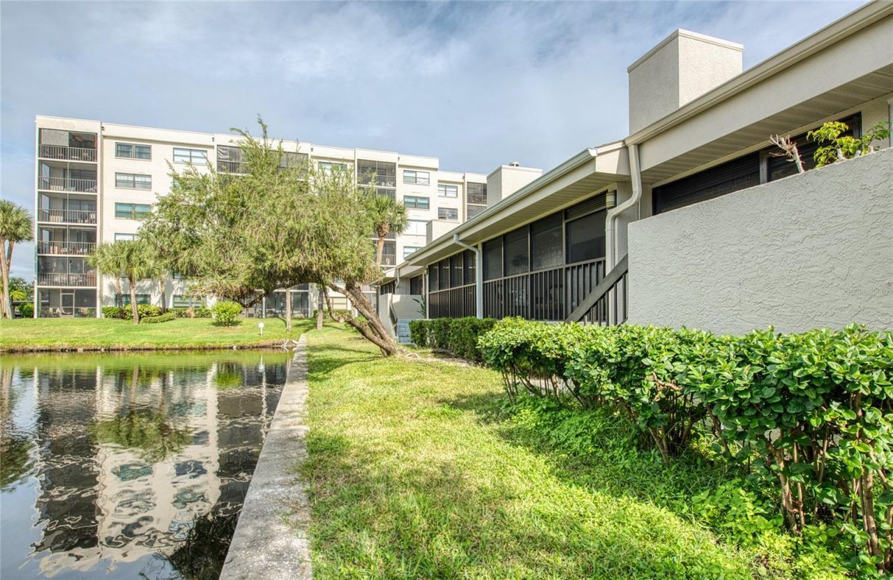 1304 Pasadena Avenue S, Unit 3, South Pasadena, FL 33707 Photo