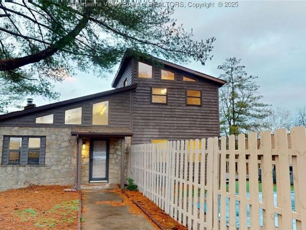 100 Stonewood Drive, Huntington, WV 25705