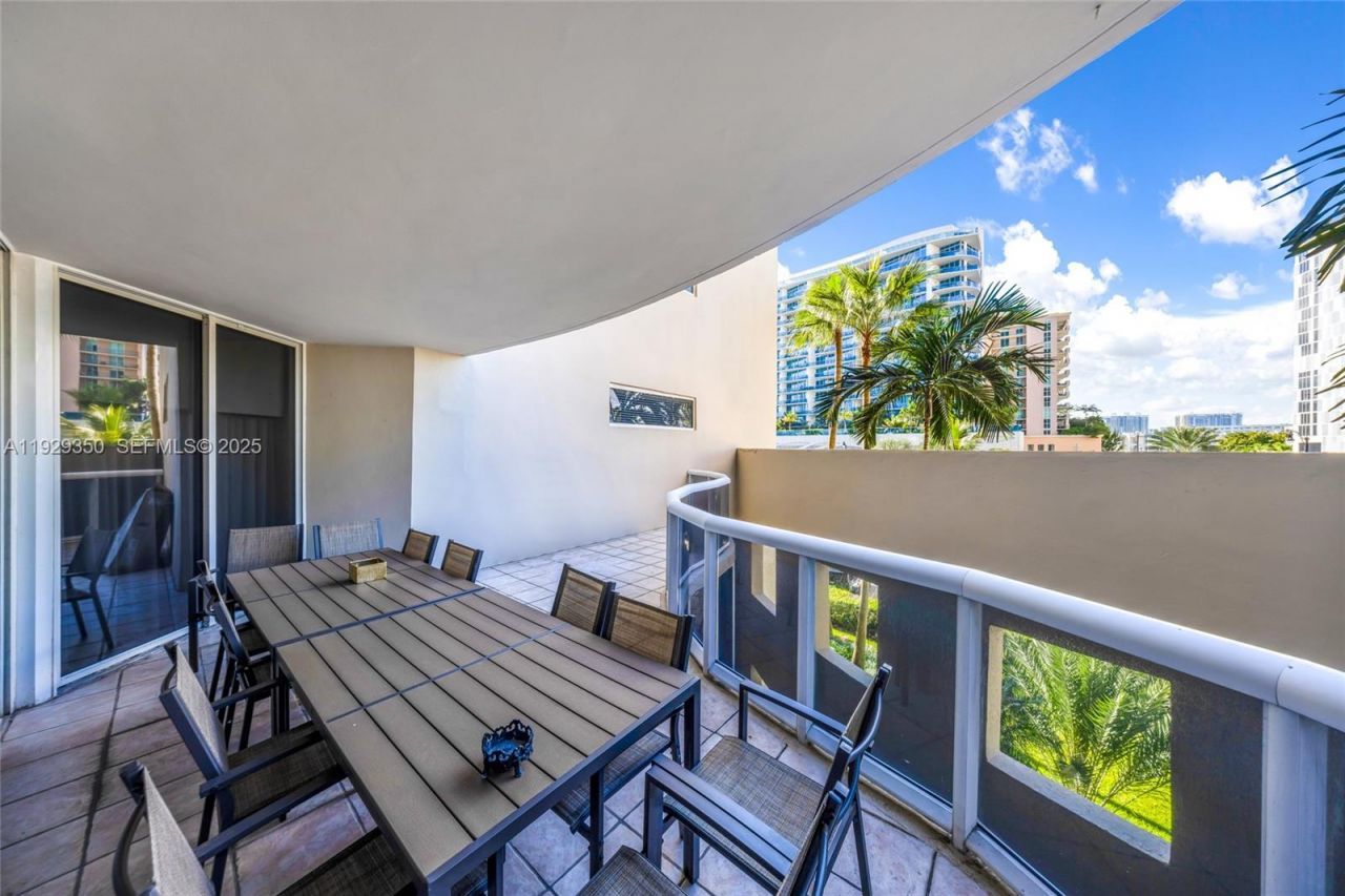 17555 Collins Ave, Unit 303, Sunny Isles Beach, FL 33160 Photo