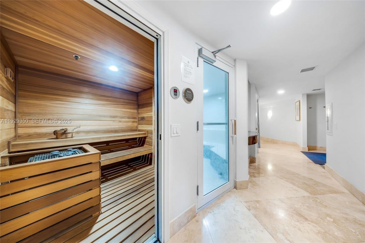 17555 Collins Ave, Unit 303, Sunny Isles Beach, FL 33160 Photo