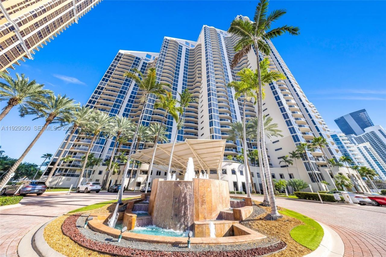 17555 Collins Ave, Unit 303, Sunny Isles Beach, FL 33160 Photo