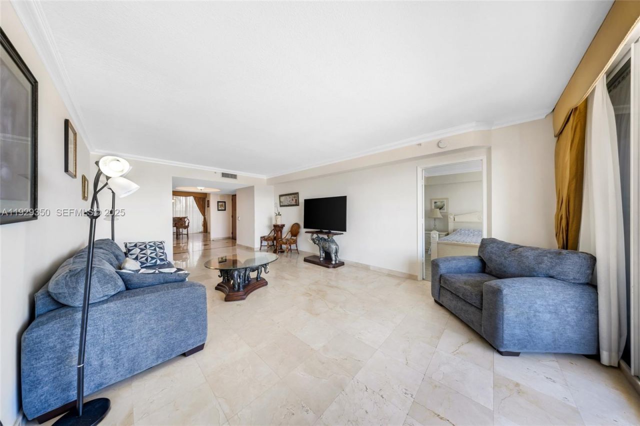 17555 Collins Ave, Unit 303, Sunny Isles Beach, FL 33160 Photo