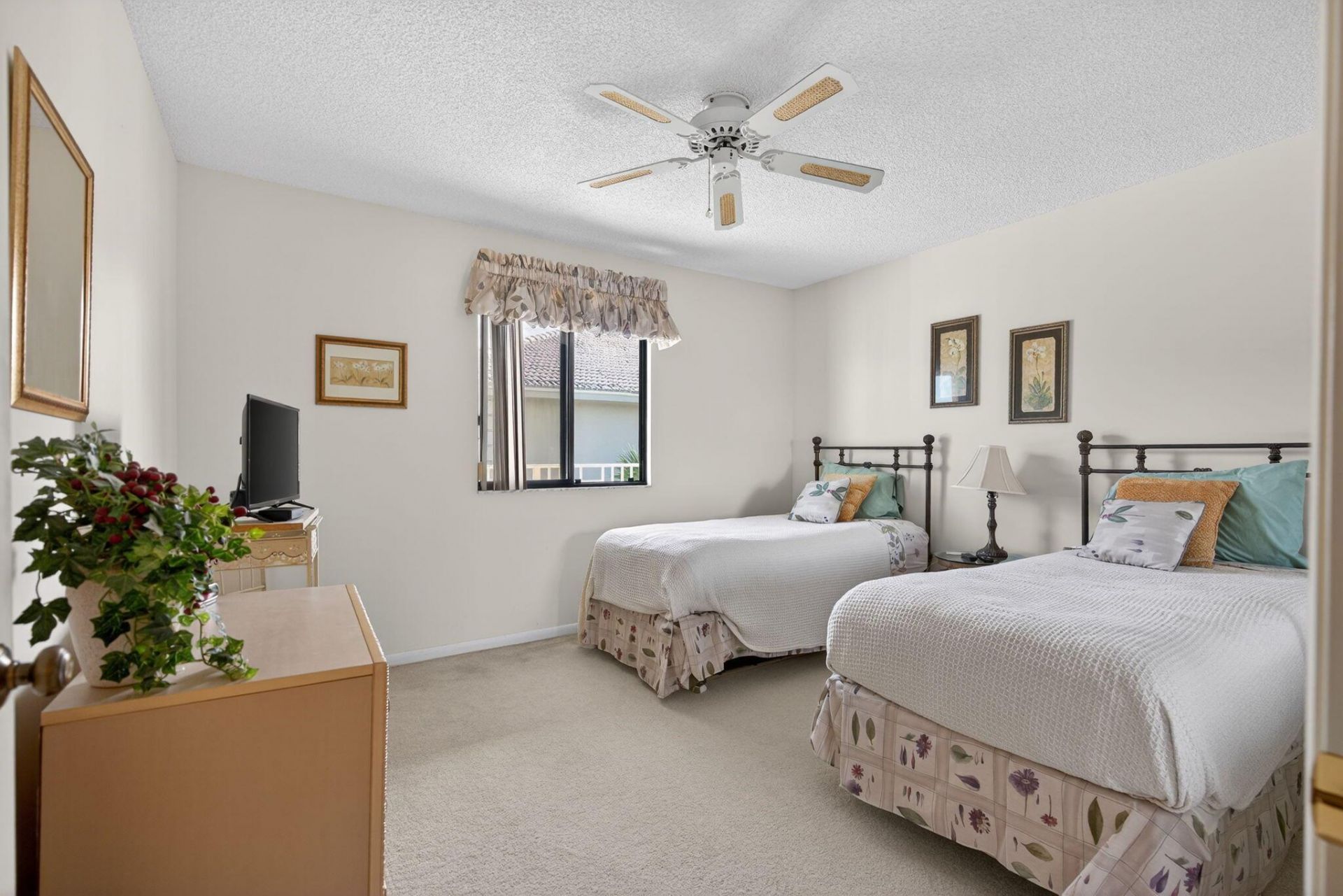 2581 Village Boulevard, Unit 401, West Palm Beach, FL 33409 Photo