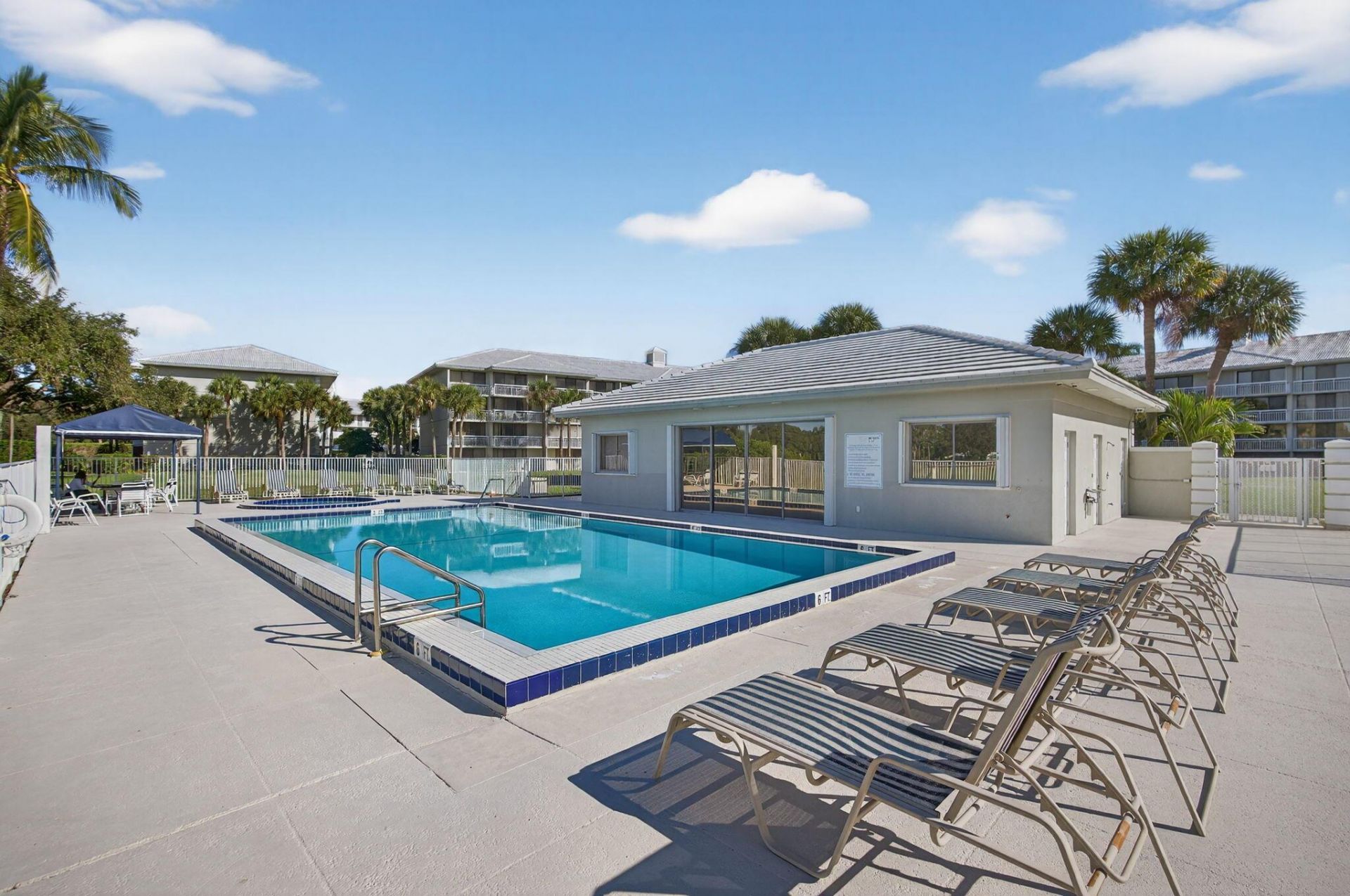 2581 Village Boulevard, Unit 401, West Palm Beach, FL 33409 Photo