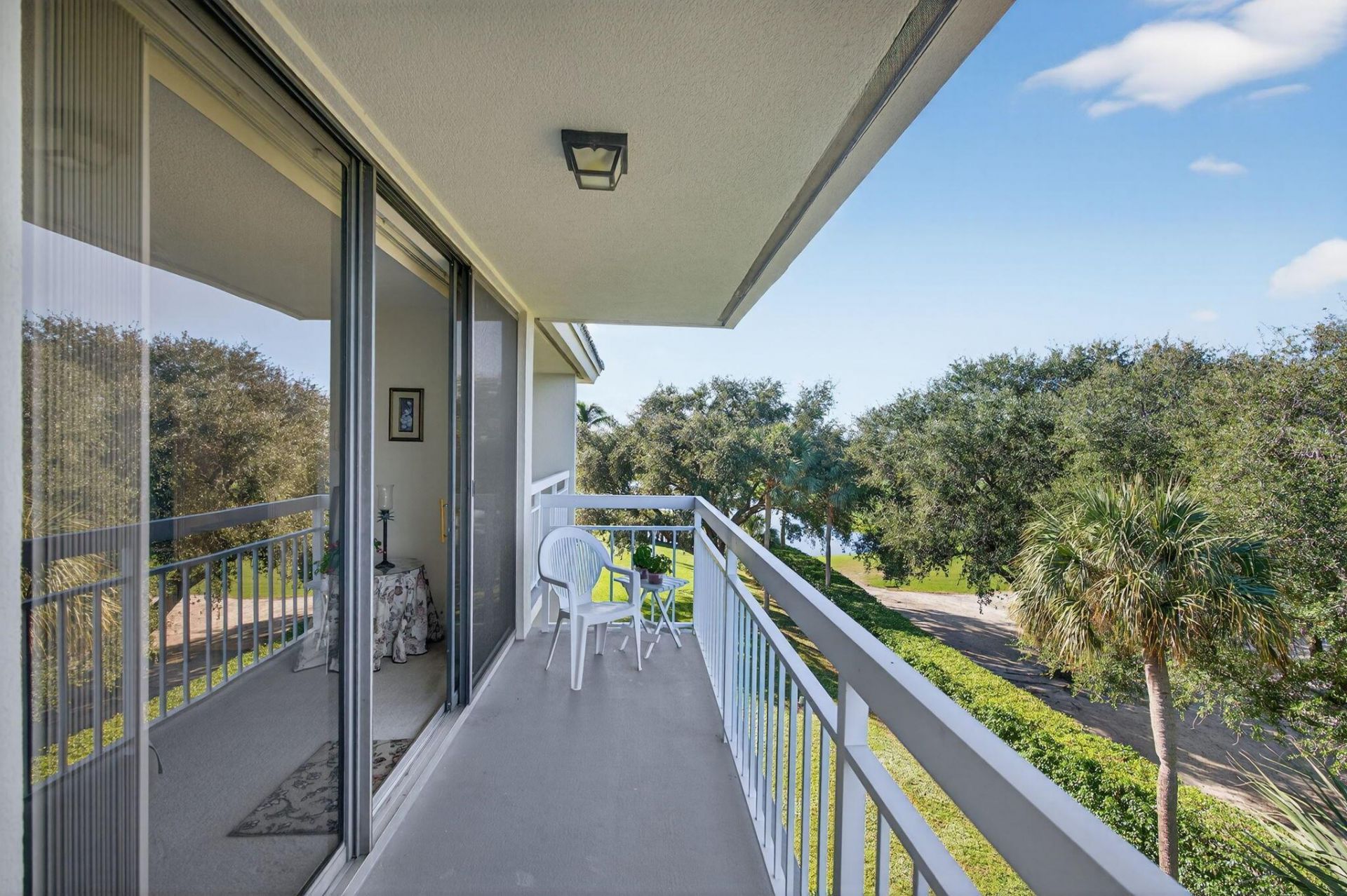 2581 Village Boulevard, Unit 401, West Palm Beach, FL 33409 Photo